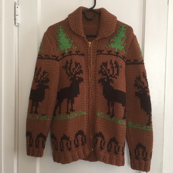AMAZING VINTAGE DEER COWICHAN - Picture 1 of 4
